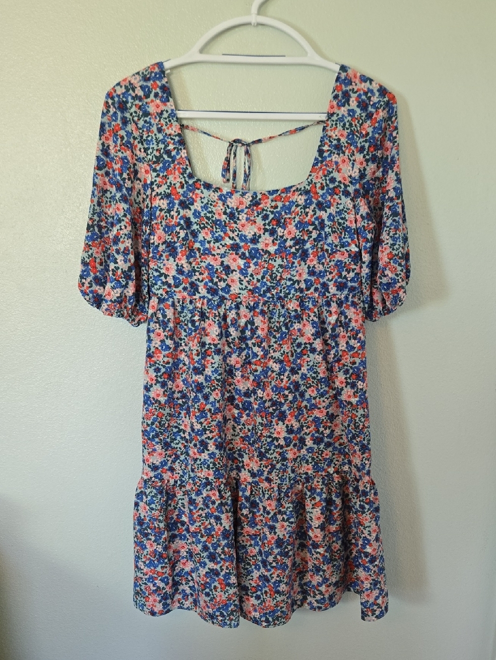 BCBG Paris | NWT Floral Tie Back Chiffon Dress Size XS